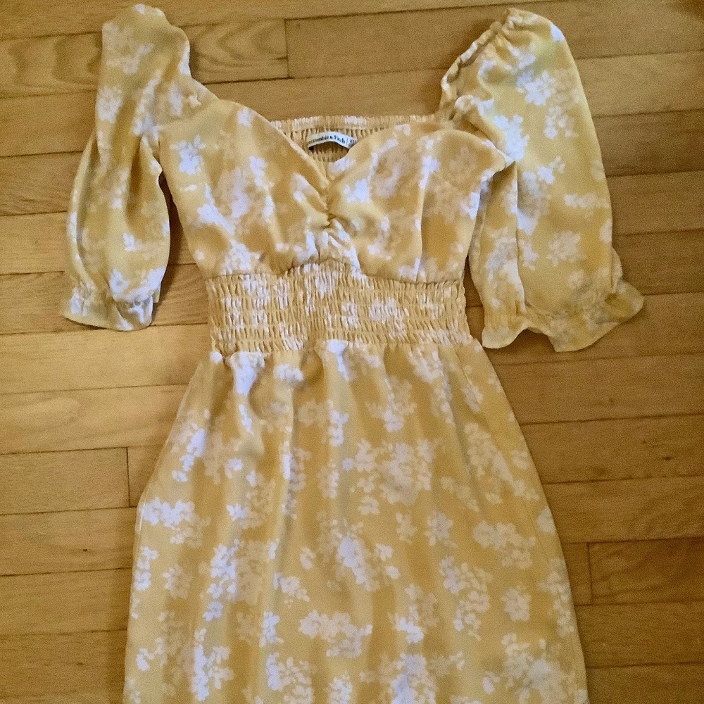 Abercrombie and Fitch Yellow Mini Dress Size: XS